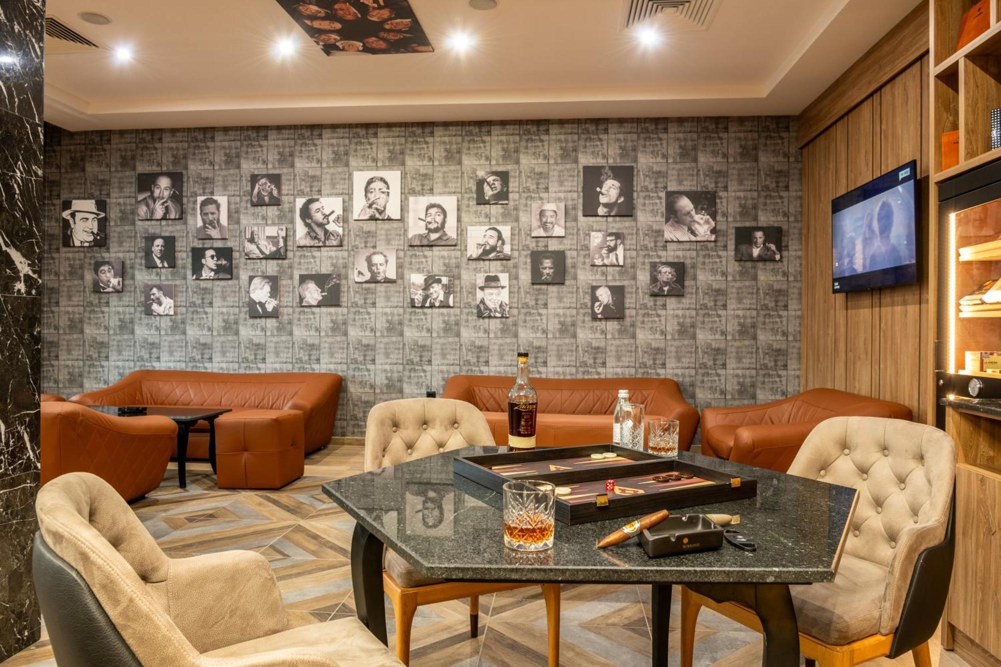 Sante Spa Hotel Velingrad Exterior foto The lounge at the airport